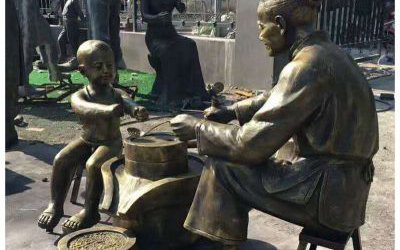 民俗景區擺放母子磨豆漿玻璃鋼仿銅雕塑
