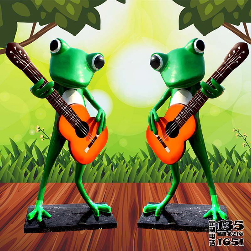 景區(qū)兩只彈吉他的玻璃鋼卡通青蛙雕塑