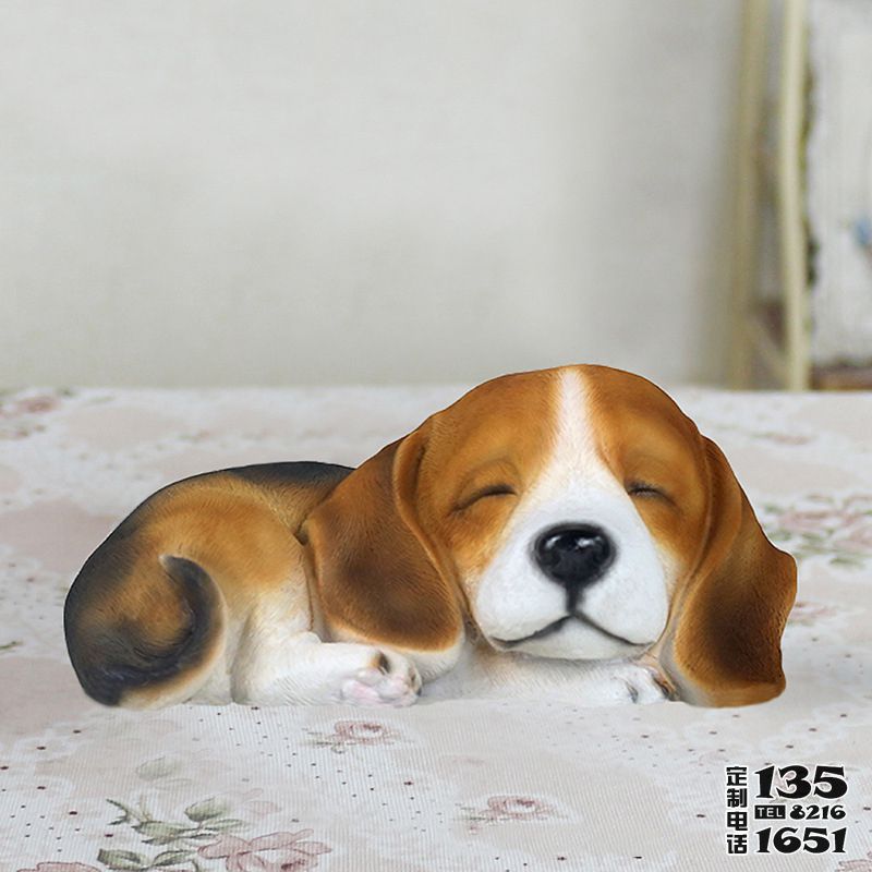 室內(nèi)創(chuàng)意玻璃鋼仿真彩繪趴著睡覺(jué)的小狗雕塑