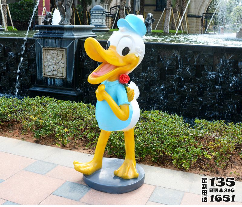 玻璃鋼卡通彩繪唐老鴨雕塑 公園幼兒園裝飾品擺件